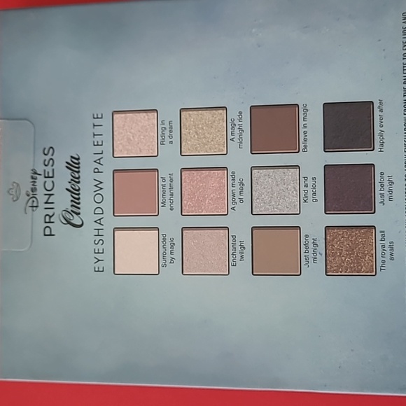 Disney Princess Cinderella Eye Shadow Palette NWT sealed - Picture 7 of 13